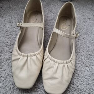 Sam Edelman Micah Mary Jane Flats - Beige- Size 9